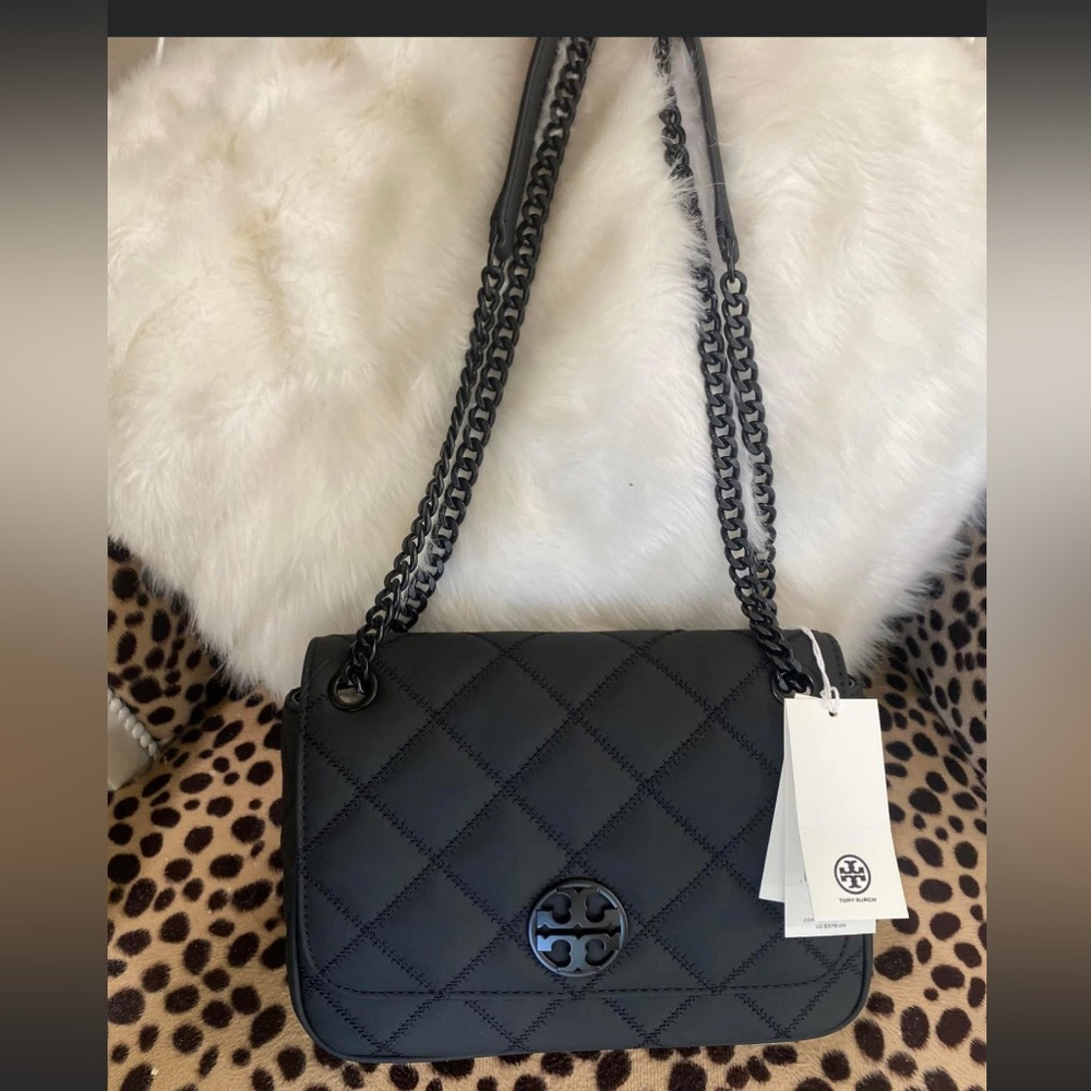 Beautiful Tory Burch purse
